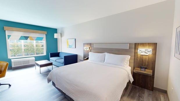 Images Holiday Inn Express & Suites Chicago Schaumburg by IHG