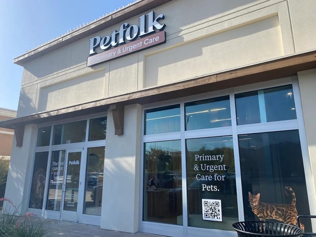 Images Petfolk Veterinary & Urgent Care - Allen