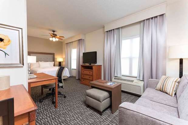 Images Homewood Suites by Hilton Indianapolis-Airport/Plainfield