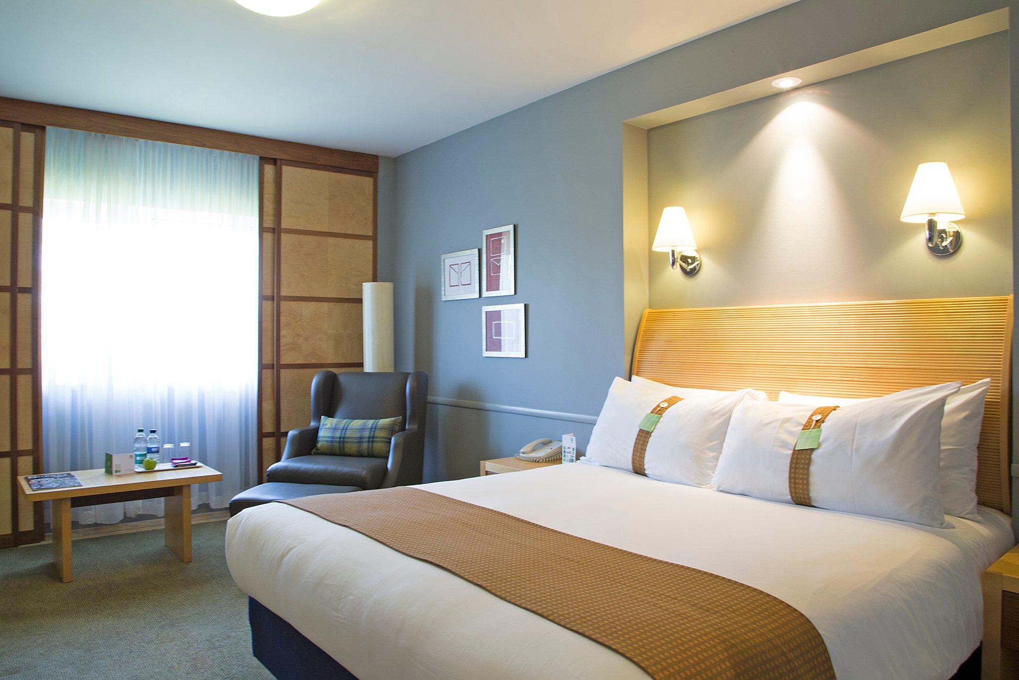 Images Holiday Inn Guildford, an IHG Hotel