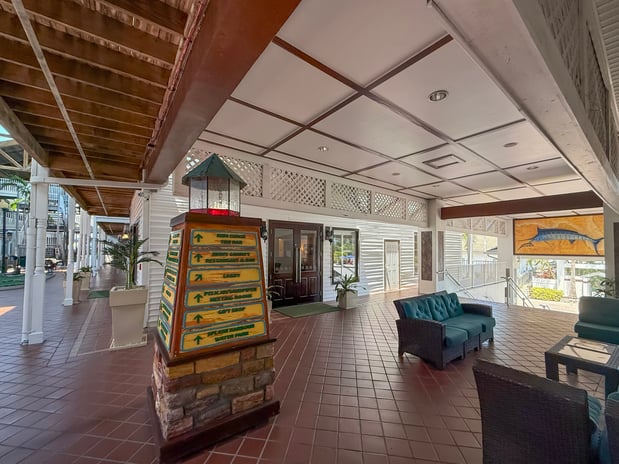 Images Holiday Inn & Suites Clearwater Beach S-Harbourside by IHG