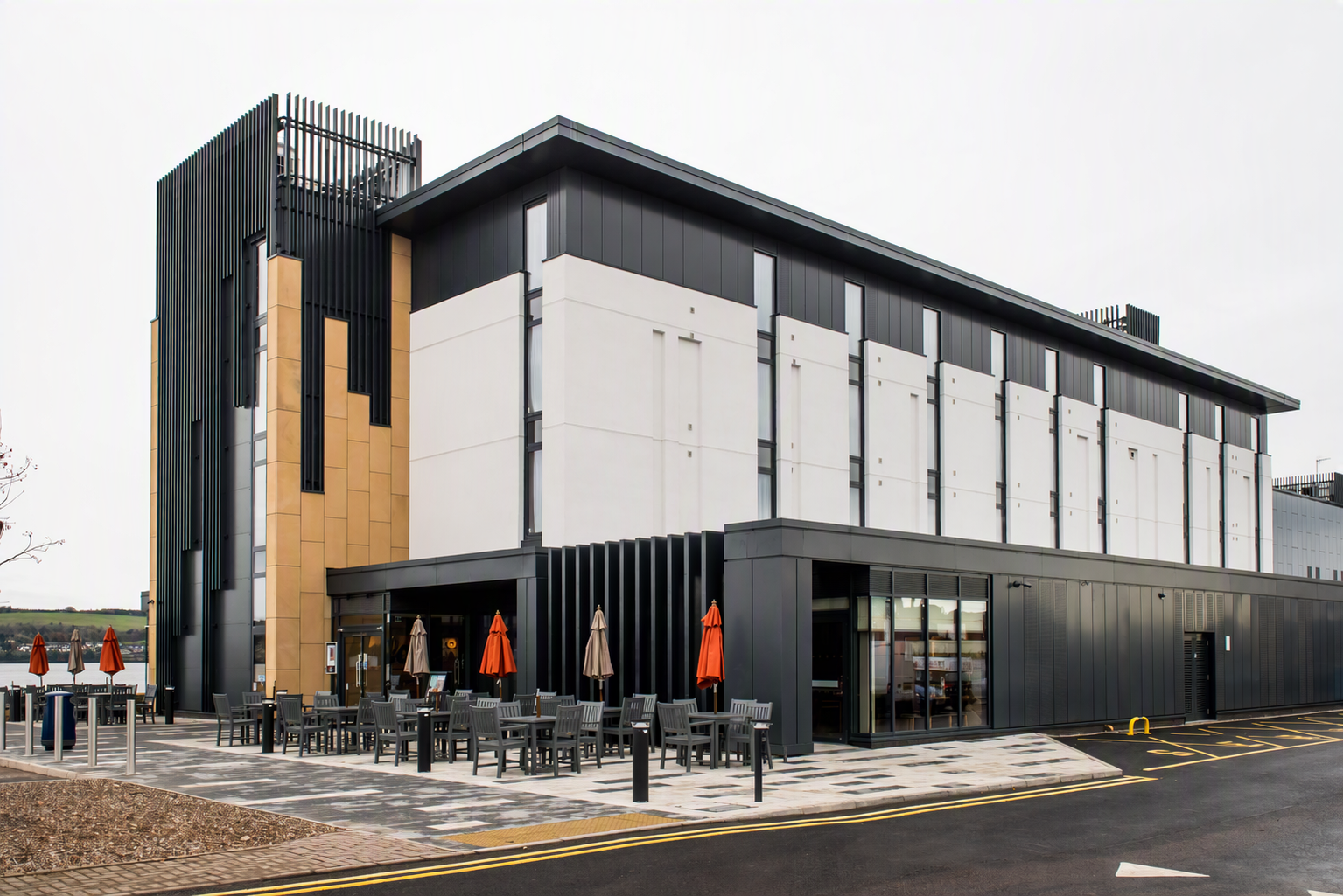 Premier Inn Dundee Centre hotel exterior