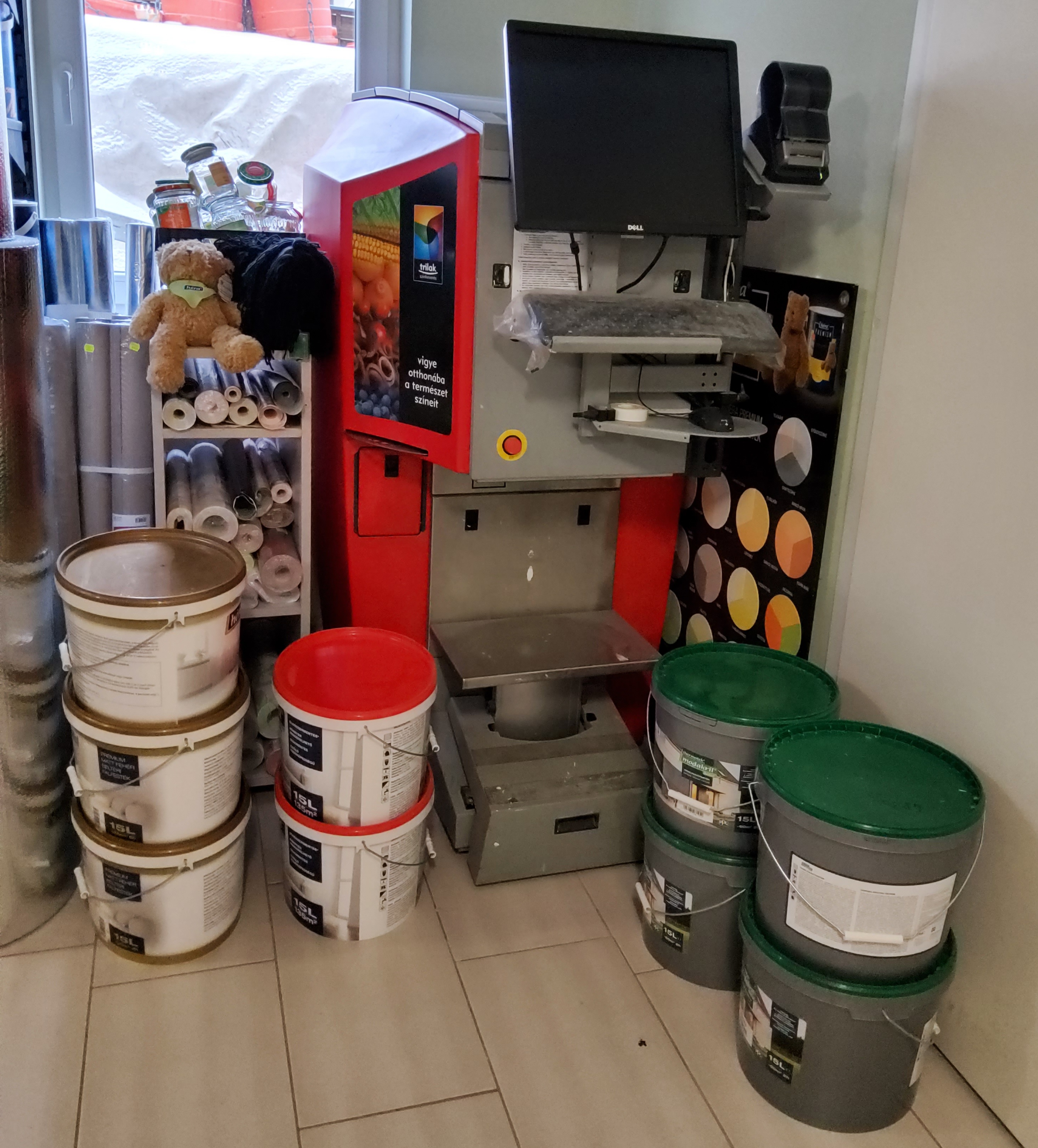 Images Szín-Ház Festők és Építők Boltja