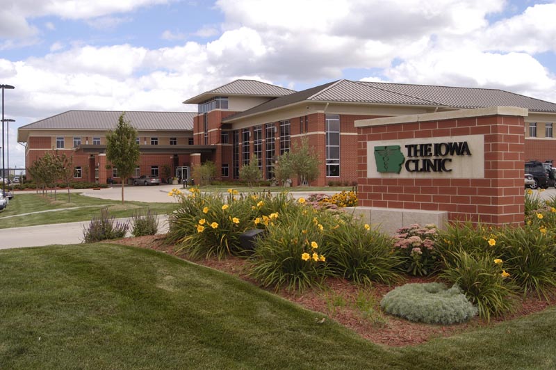 The Iowa Clinic - West Des Moines Campus Entrance 1