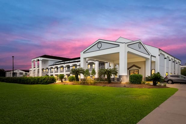 Images Best Western La Place Inn