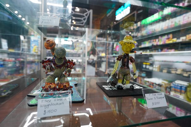 Images Sky High Smoke Shop