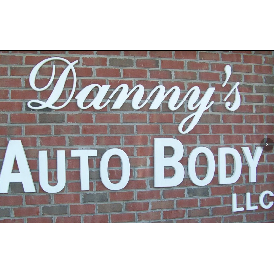 Danny's Auto Body, LLC Logo