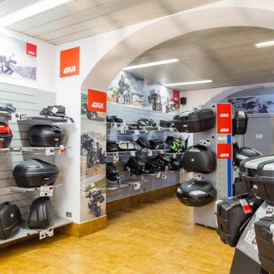 Urio Motoforniture di Urio e Masserini - ABBIGLIAMENTO E ACCESSORI, MOTO  (AGENTI, CONCESSIONARI), COMMERCIO, RIPARAZIONE DI BICICLETTE, MOTORINI E  ACCESSORI, ABITI DA UOMO (DETTAGLIO), Bergamo - Urio Motoforniture Di Urio  E Masserini