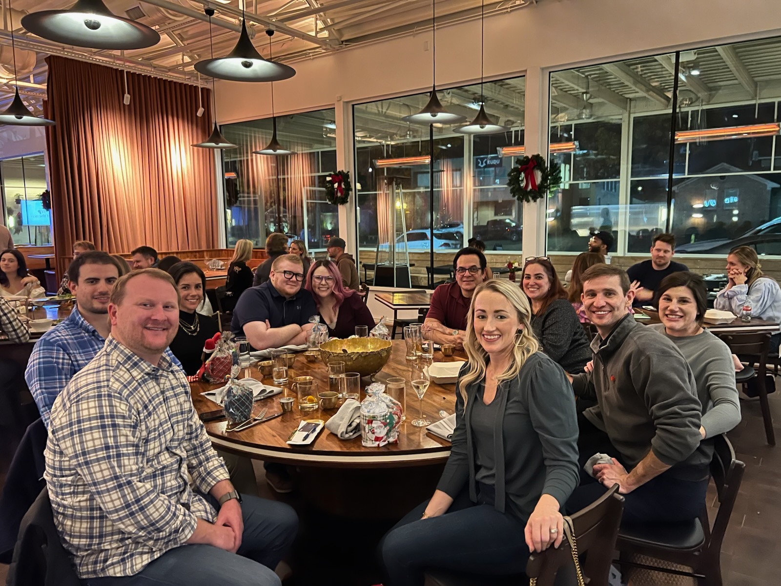 Had a nice dinner with everyone!