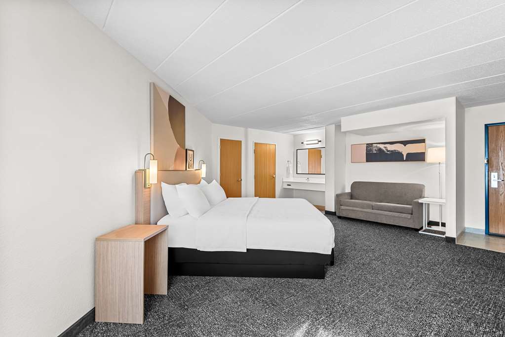 Guest room