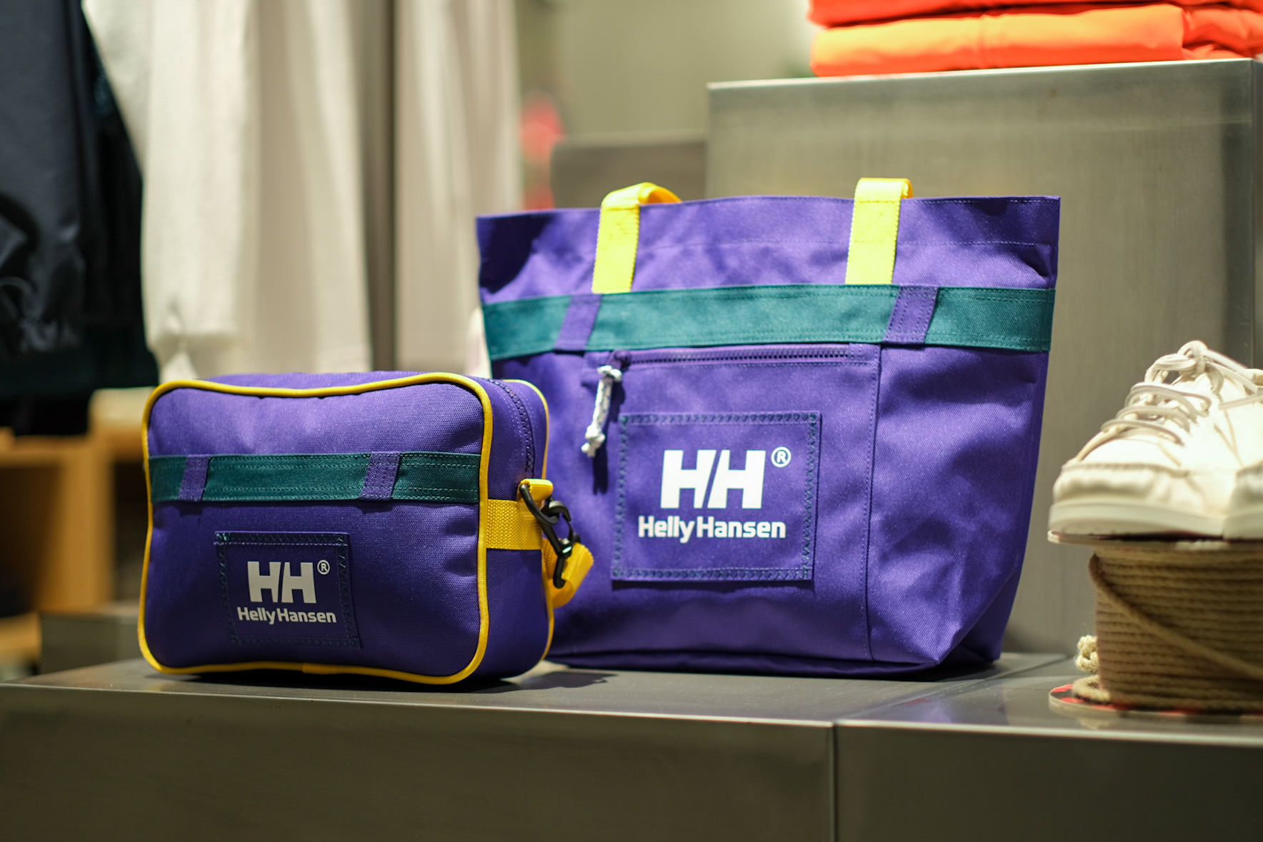 Images HELLY HANSEN (ヘリーハンセン) 原宿