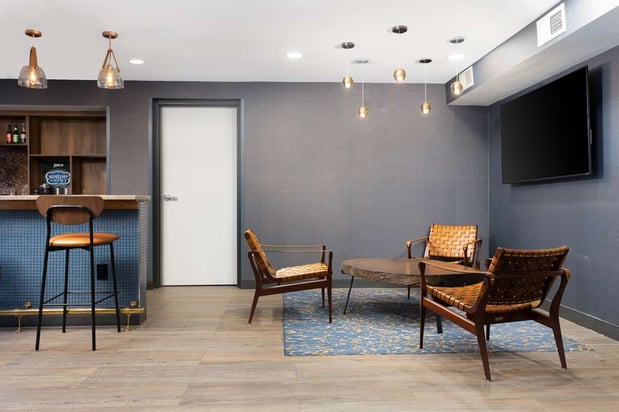 Images Hotel Westport Kansas City, Tapestry Collection by Hilton