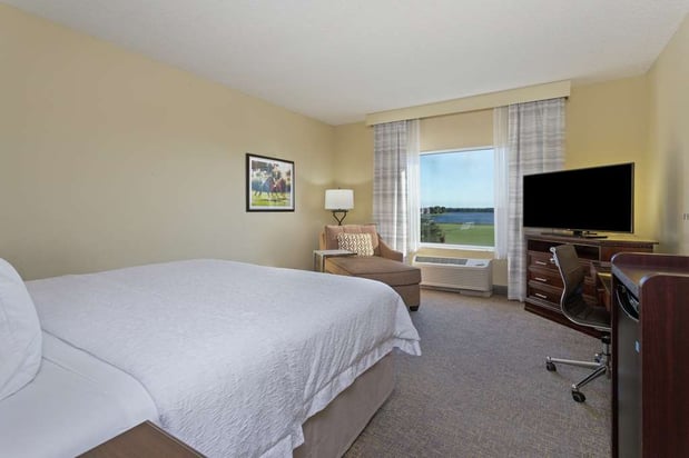 Images Hampton Inn & Suites Wellington