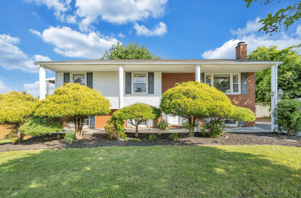 Images Damon Gettier and Associates, Realtors-Brokered by Real Broker LLC