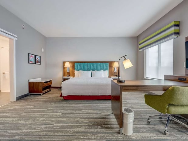 Images Hampton Inn and Suites by Hilton Cincinnati Midtown Rookwood
