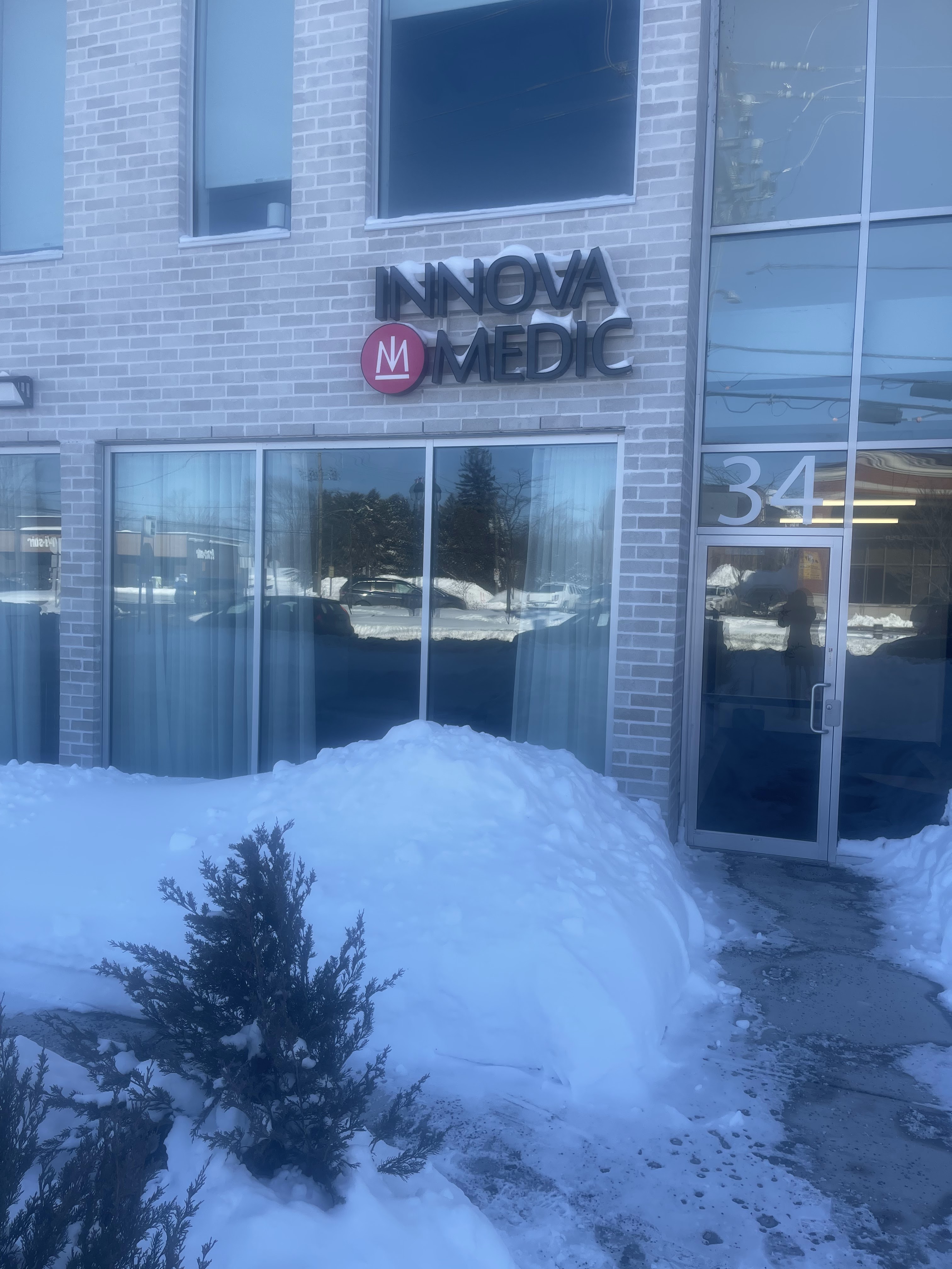 Images Innova Medic - Injections Botox, PRP, Agents de comblement Boisbriand