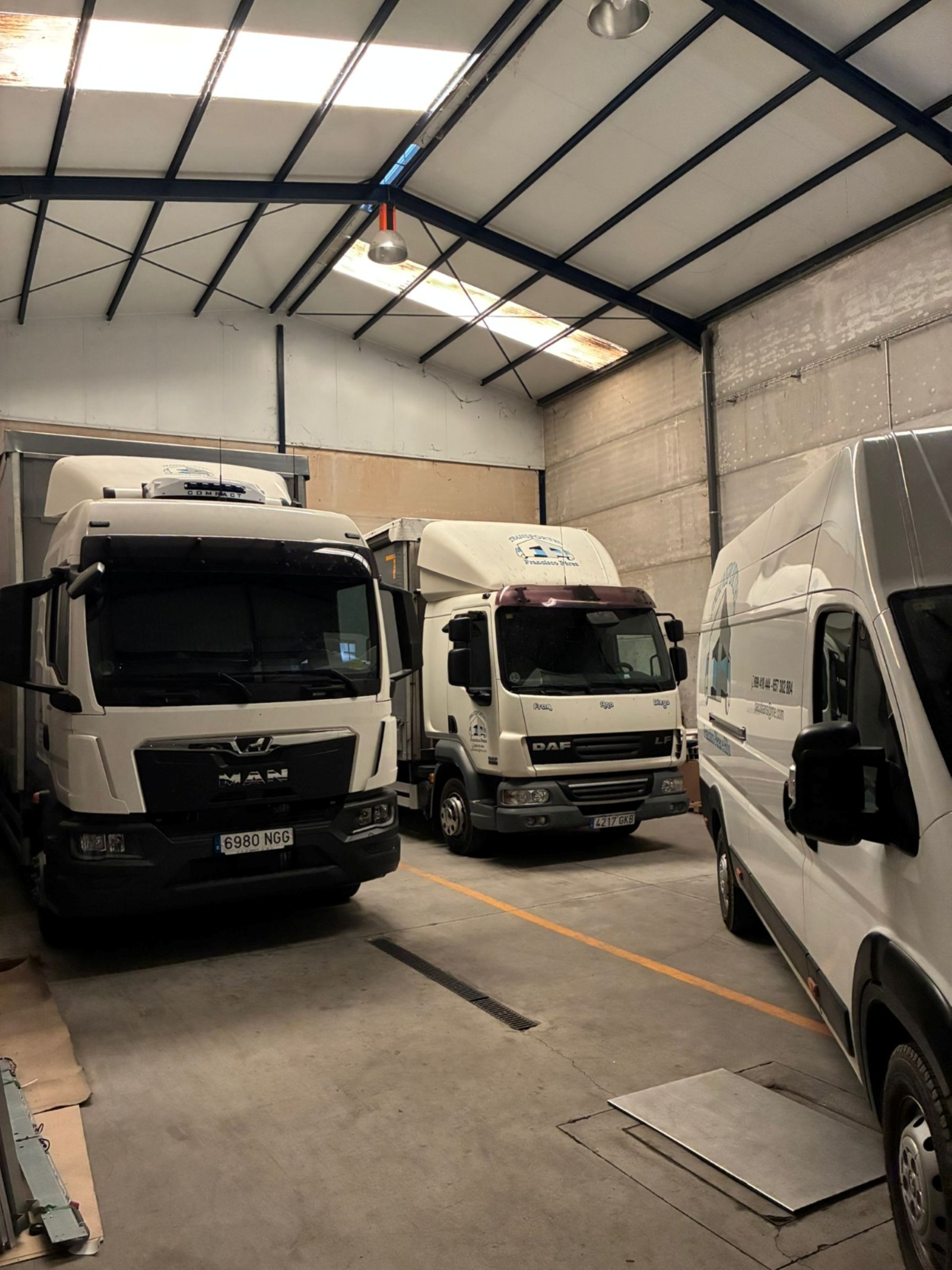 Images Transportes Francisco Pérez e hijo