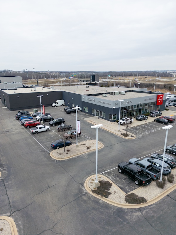 Discover the Darrow difference with the Russ Darrow Nissan of Milwaukee Parts department.