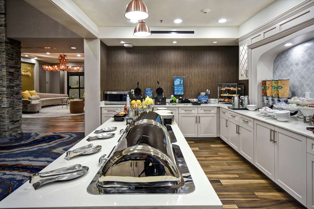 Breakfast Area Homewood Suites by Hilton Dallas/Arlington South Arlington (817)465-4663