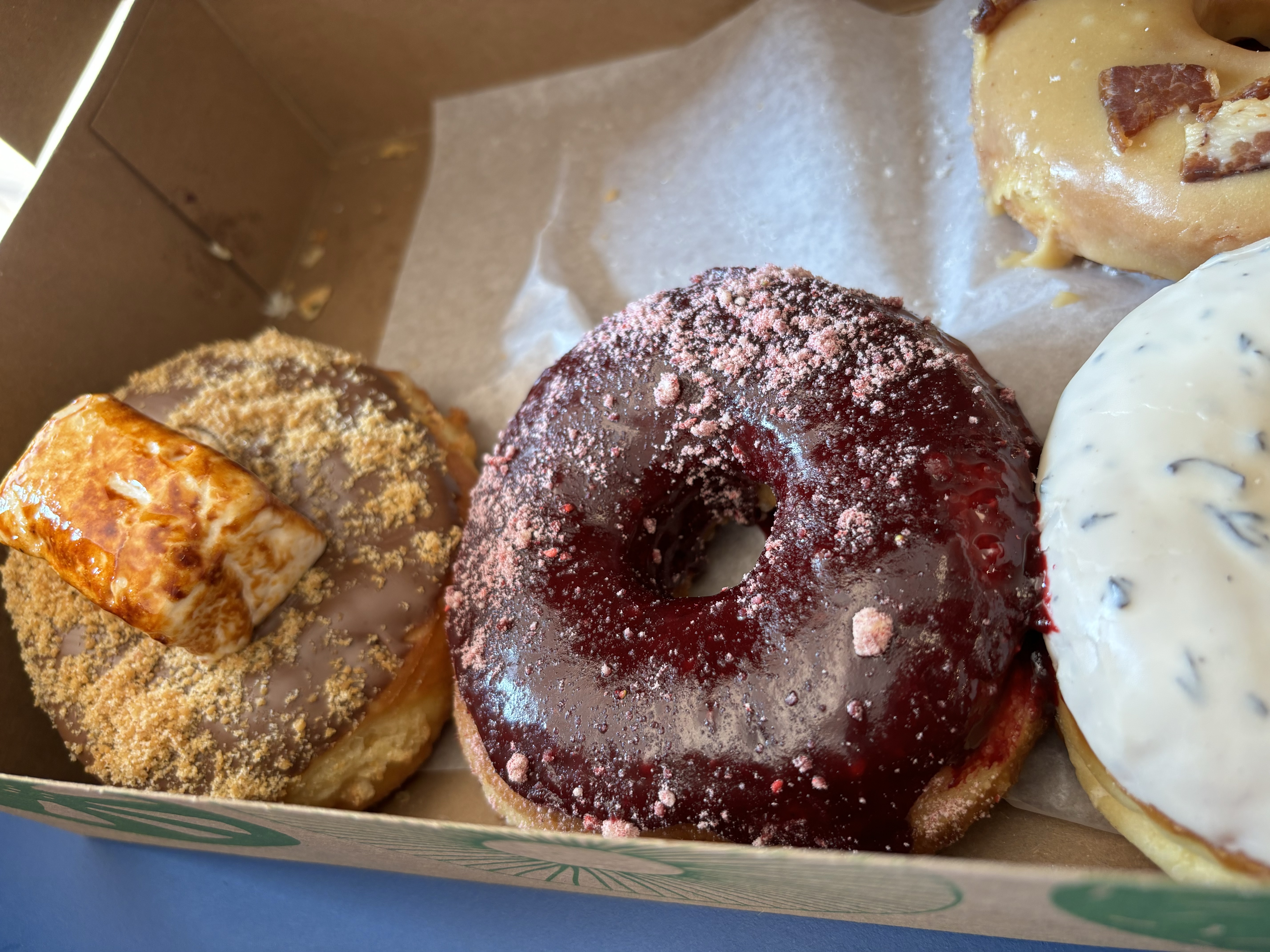 SuzyQ Doughnuts Hintonburg