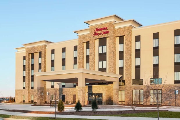 Images Hampton Inn & Suites Minooka