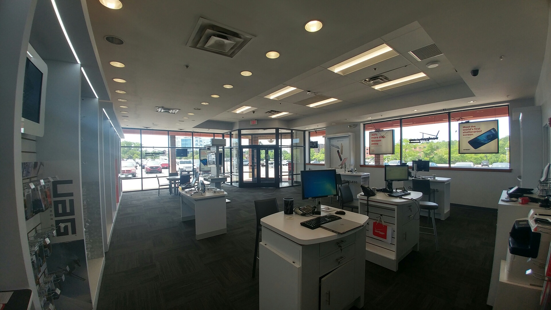 Verizon Authorized Retailer – GoWireless Photo