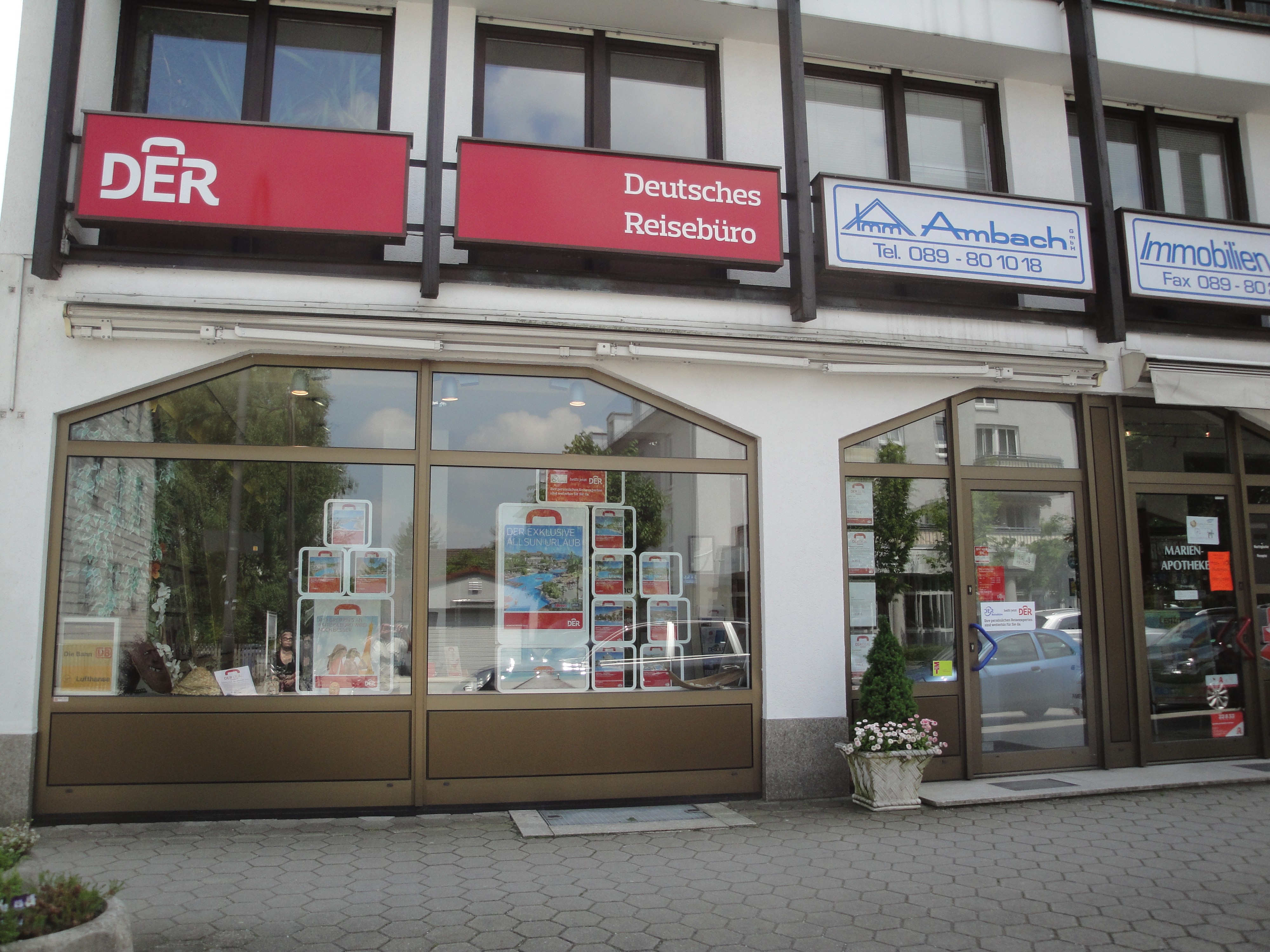 Bild 1 DERTOUR Reisebüro in Puchheim