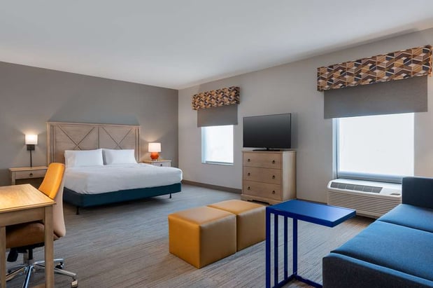 Images Hampton Inn & Suites Dodge City