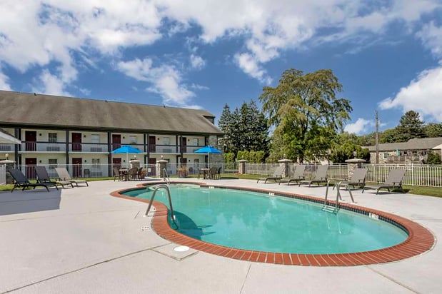 Images SureStay Studio by Best Western Paradise Lancaster County