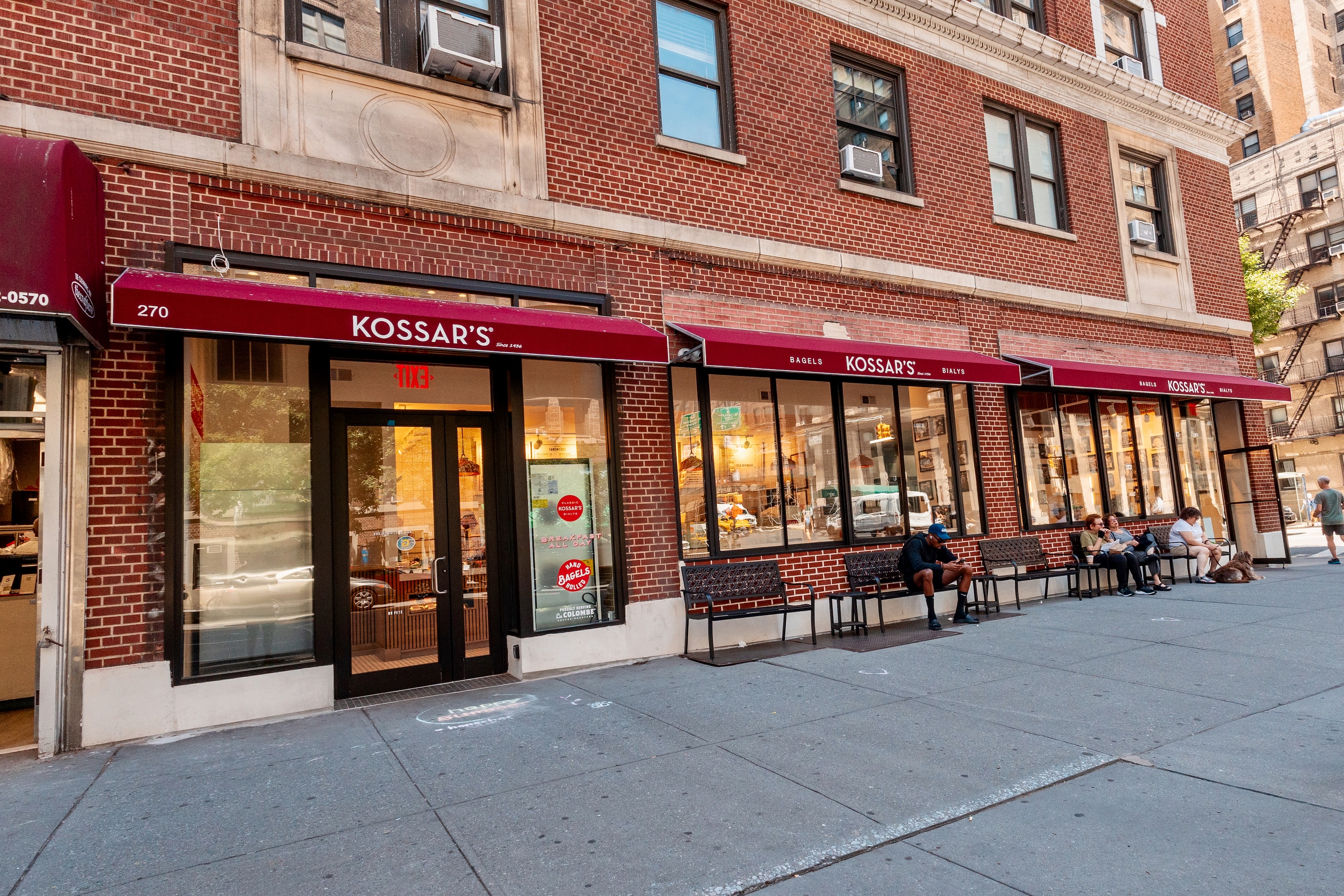 270 W 72nd St