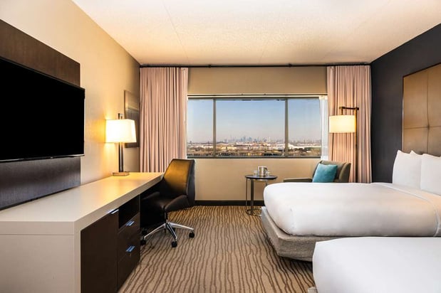 Images DoubleTree by Hilton Hotel Newark Airport