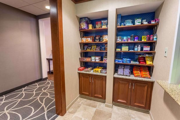 Images Hampton Inn & Suites Tilton