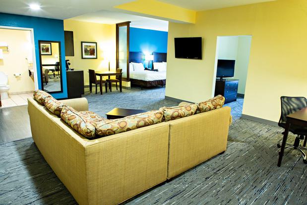Images Holiday Inn Express & Suites Harrisburg W - Mechanicsburg, an IHG Hotel