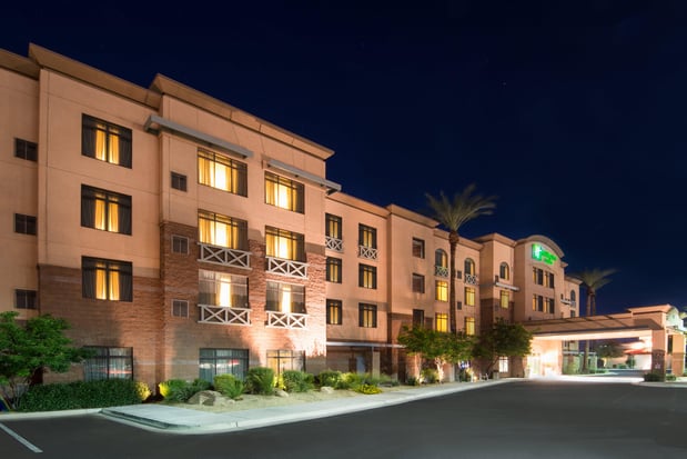 Images Holiday Inn & Suites Goodyear - West Phoenix Area by IHG