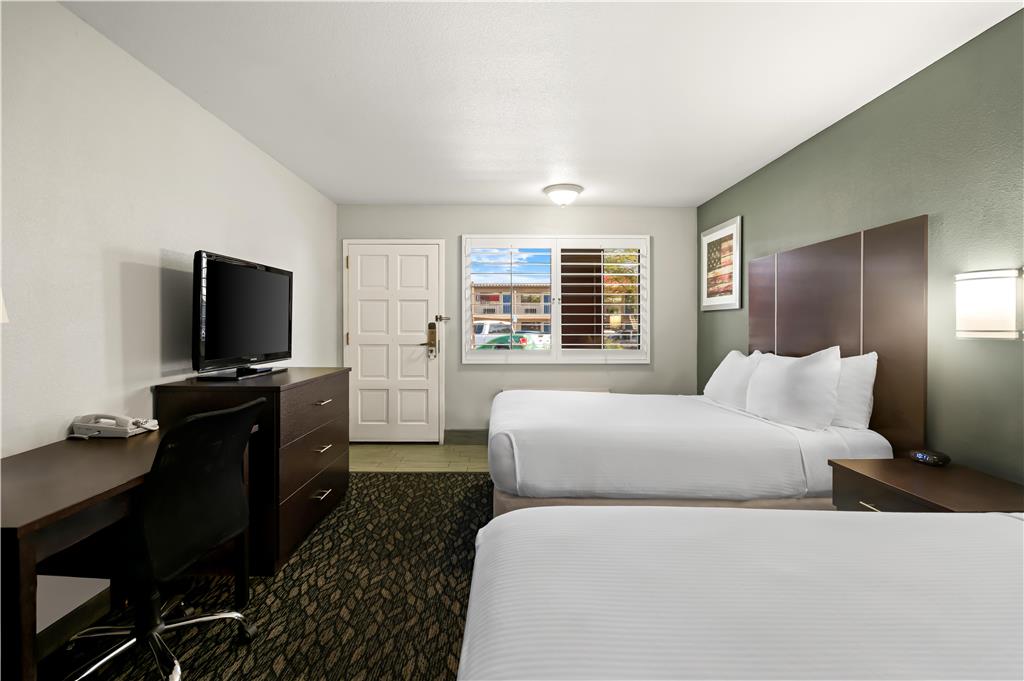 ADA 2 Queen Room