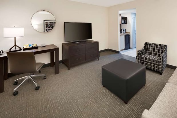 Images Embassy Suites by Hilton Detroit Troy Auburn Hills