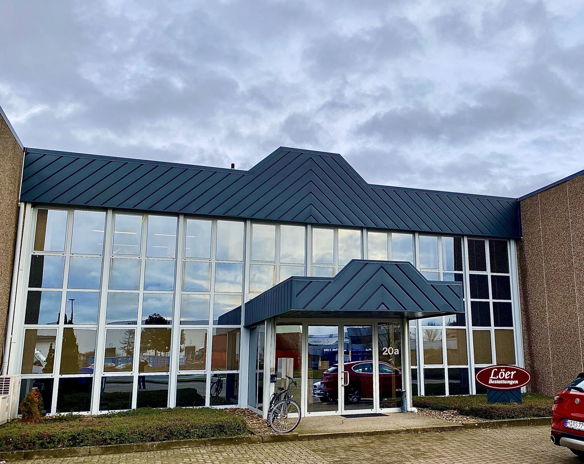 Löer Bestattungen, Karlsruher Straße 20A in Laatzen