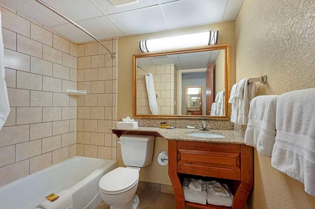 Images Best Western Plus Mid Nebraska Inn & Suites