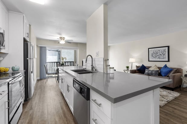 Images Parkway Terrace Apartments