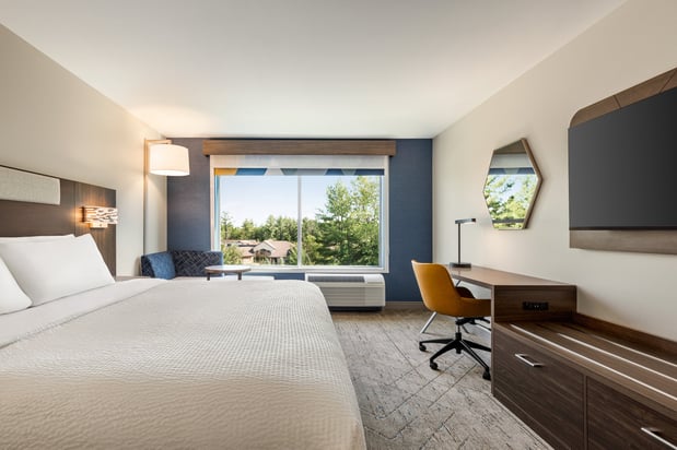 Images Holiday Inn Express & Suites Rhinelander by IHG