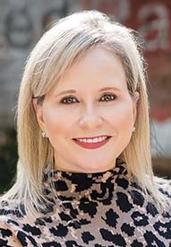 Teresa Mitchell Loan officer headshot