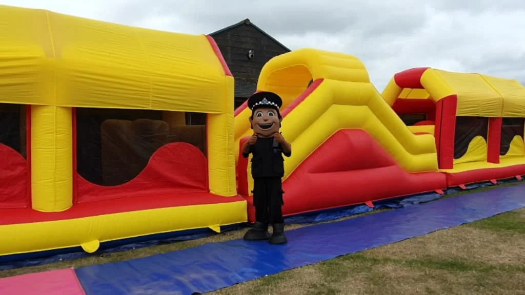 Images Top Banana Bouncy Castles