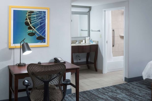 Images Hampton Inn & Suites Oklahoma City-Bricktown