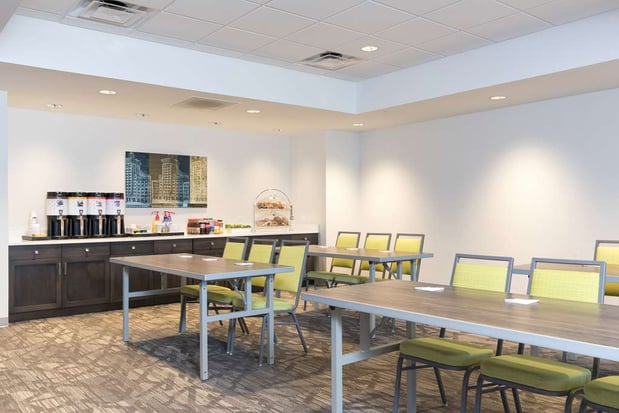 Images Hampton Inn & Suites Chicago Schaumburg