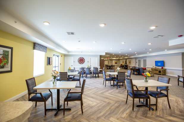 Images Oak Pointe of Washington