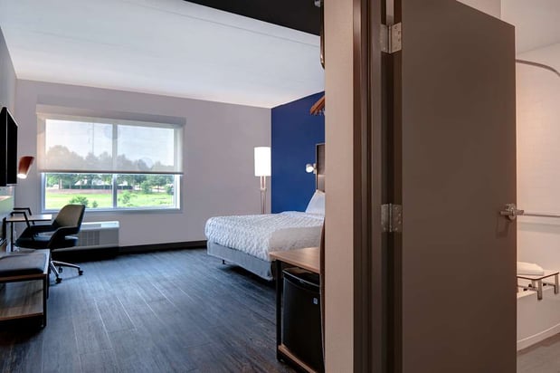 Images Tru by Hilton Franklin Cool Springs Nashville