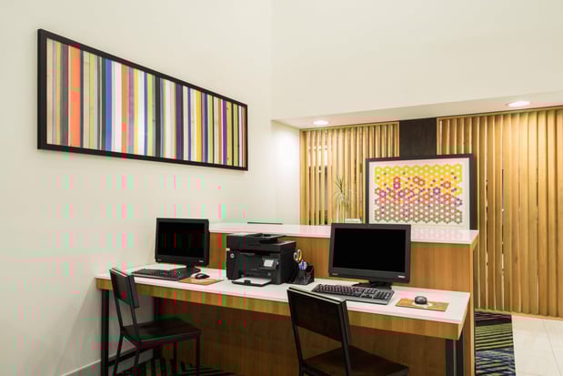 Images Holiday Inn Express & Suites Louisville East by IHG