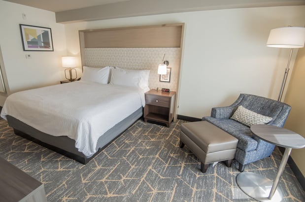 Images Holiday Inn & Suites Oakland - Airport by IHG