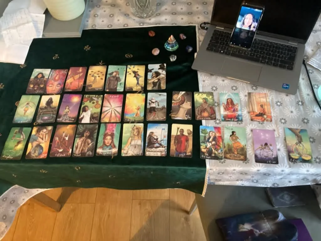 Images Emerald Empress Tarot 444