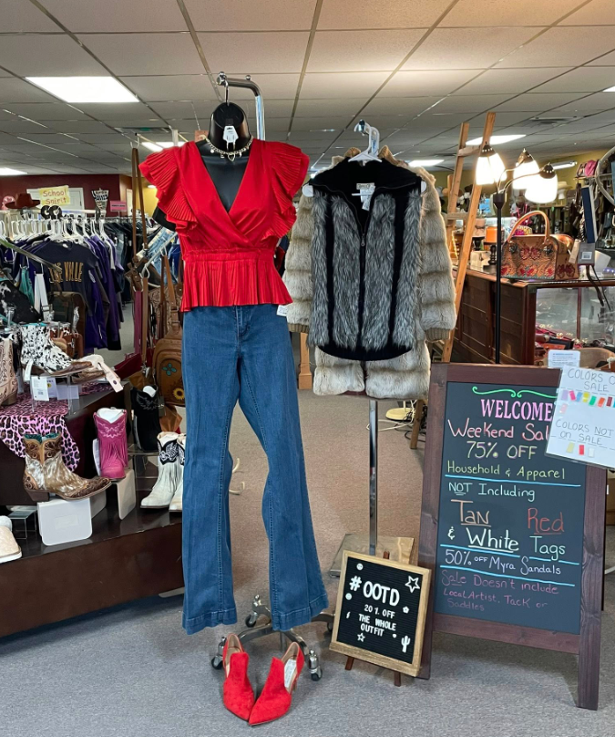 CJ’s Spurs 'n Thangs Image